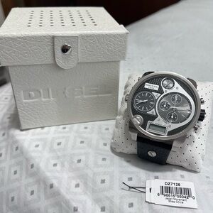 MENS DIESEL 58MM DZ7125 GENUINE LEATHER STRAP WATCH DEAD BATTERY